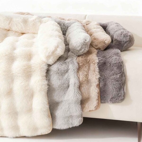 Fluffy Dog Bed Pet Bed Mat Ultra Soft Sofa Mat - Image 2